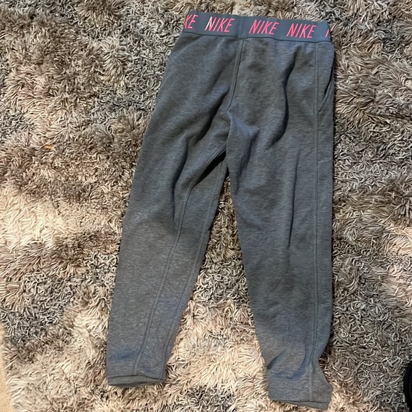 Nike joggers for women - Picture 3 of 3